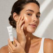 Application d'Infusion d'Éclat sur le visage, highlighter naturel bio Hendiya®